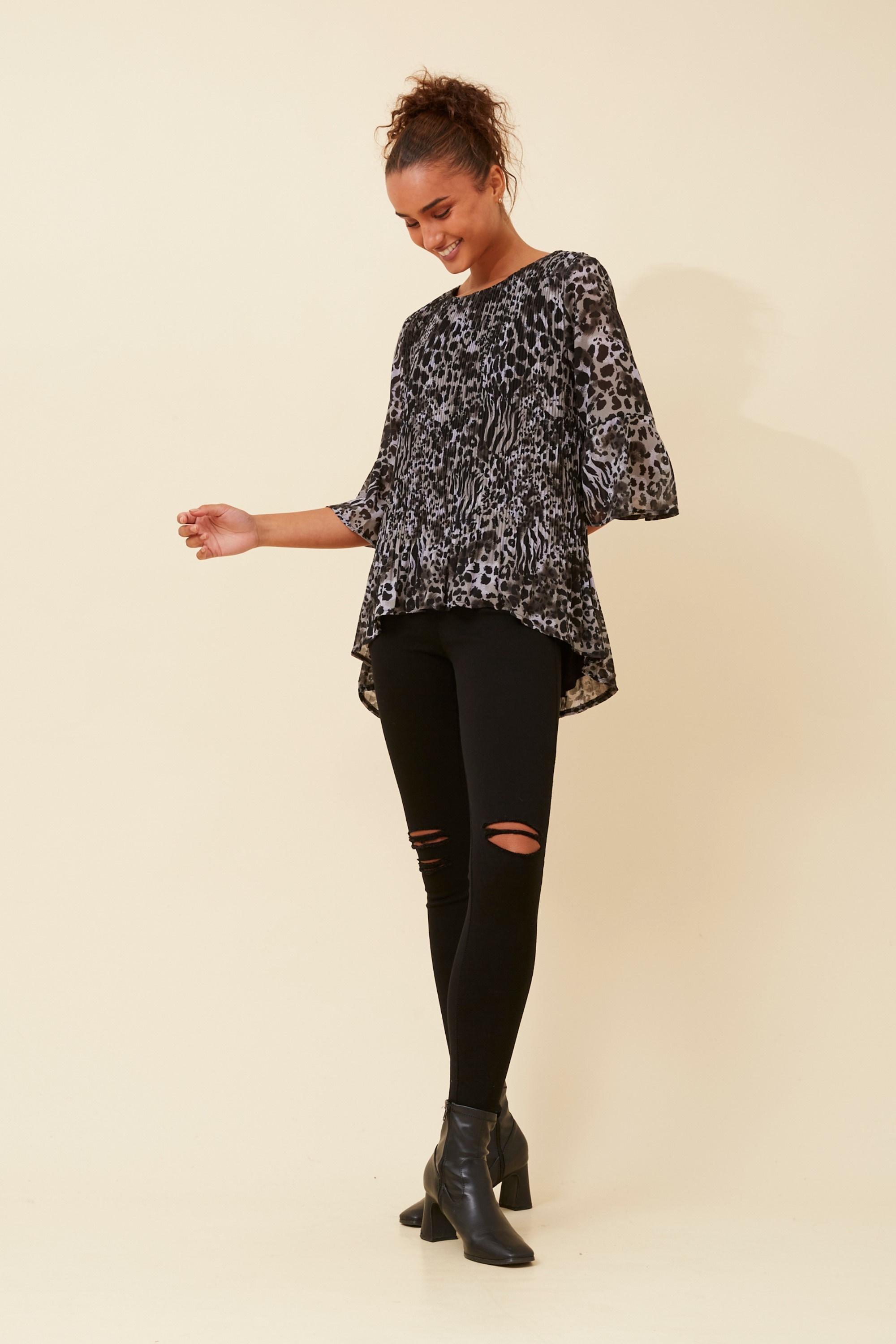 NANCY PLEATED ANIMAL PRINT TOP