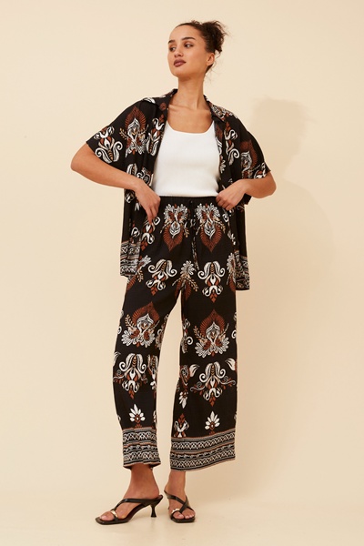 NEVELLE BORDER PRINT TWO-PIECE SET