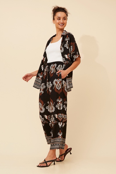 NEVELLE BORDER PRINT TWO-PIECE SET