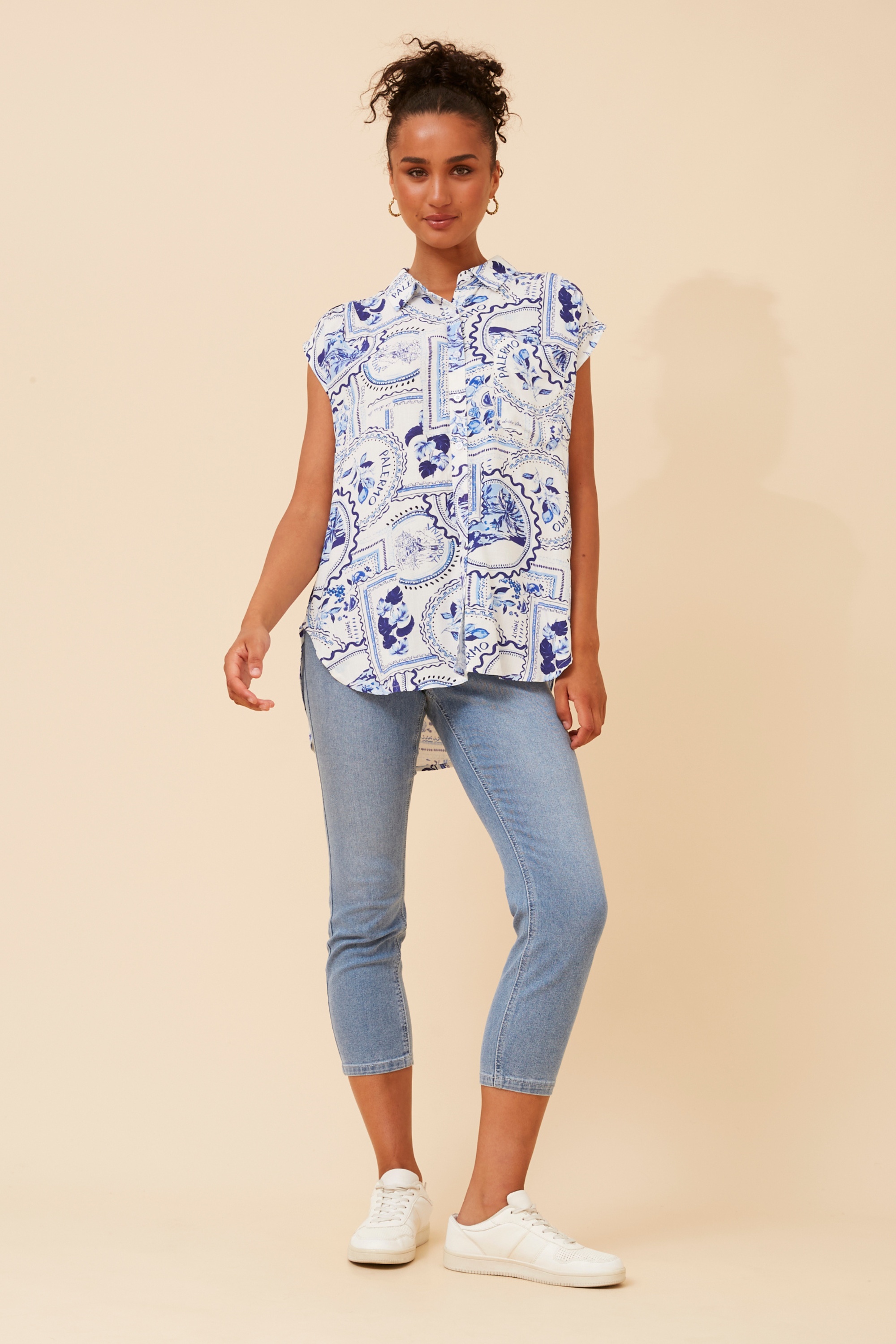 NEVIS  POSTCARD PRINT TOP