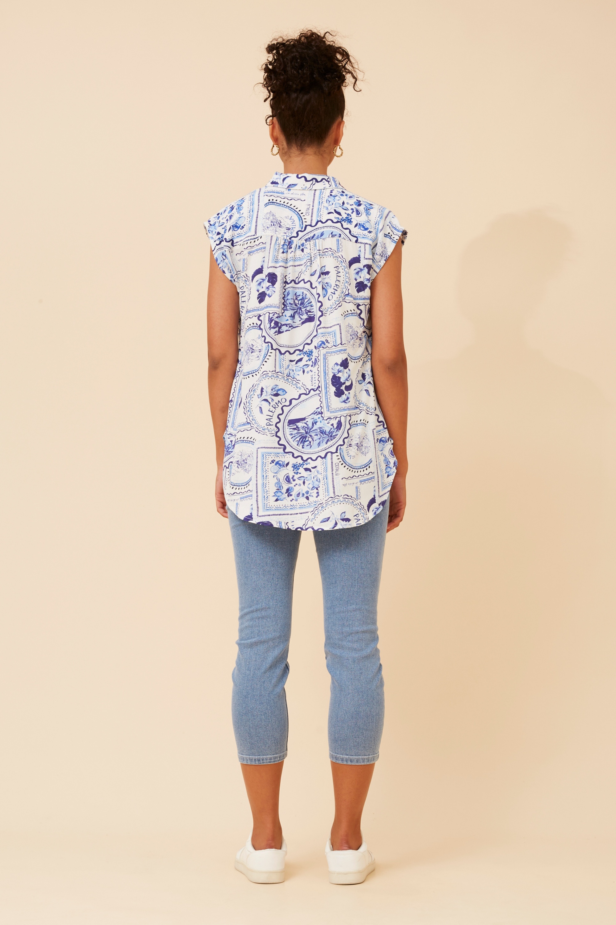 NEVIS  POSTCARD PRINT TOP