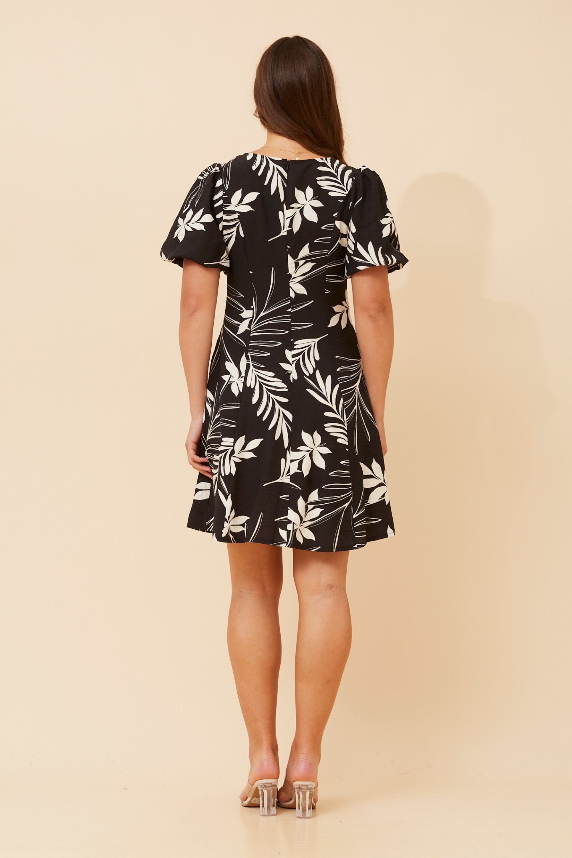 NILA LEAF PRINT SHORT DRESS