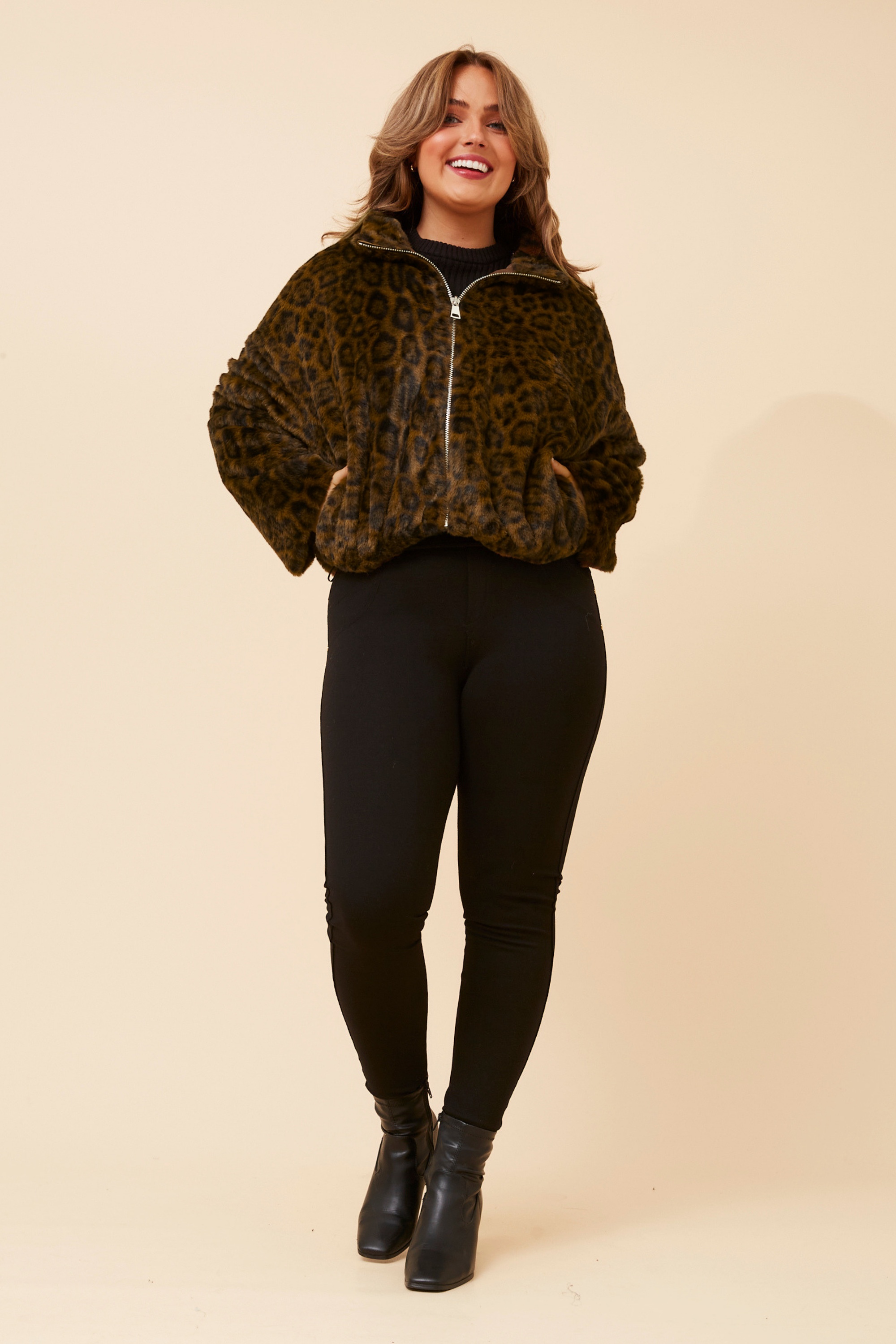 NOBLE ANIMAL PRINT JACKET