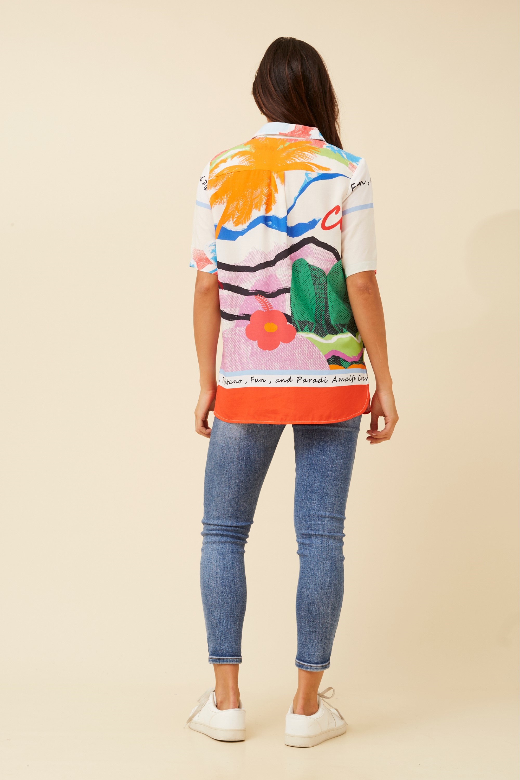 NURA HOLIDAY PRINT SHIRT