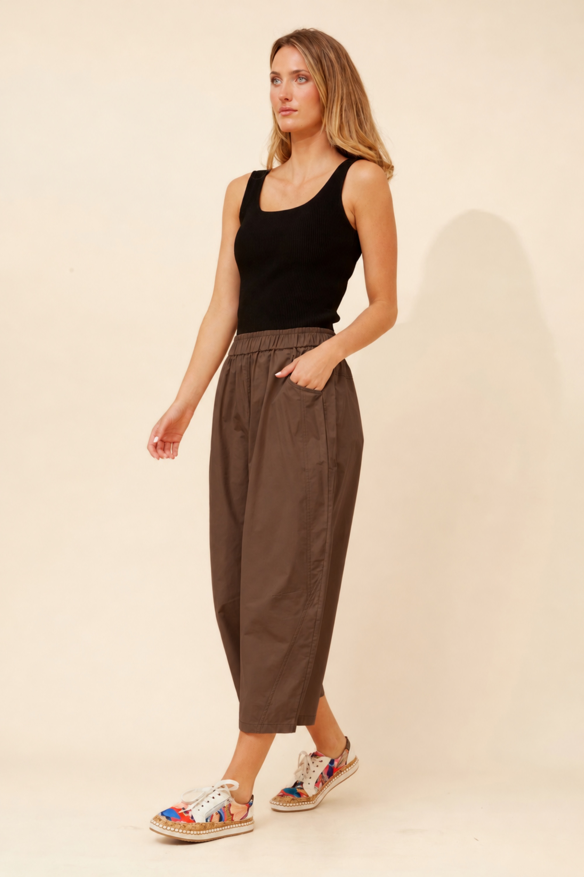 OLIVET SOLID BARREL PANTS