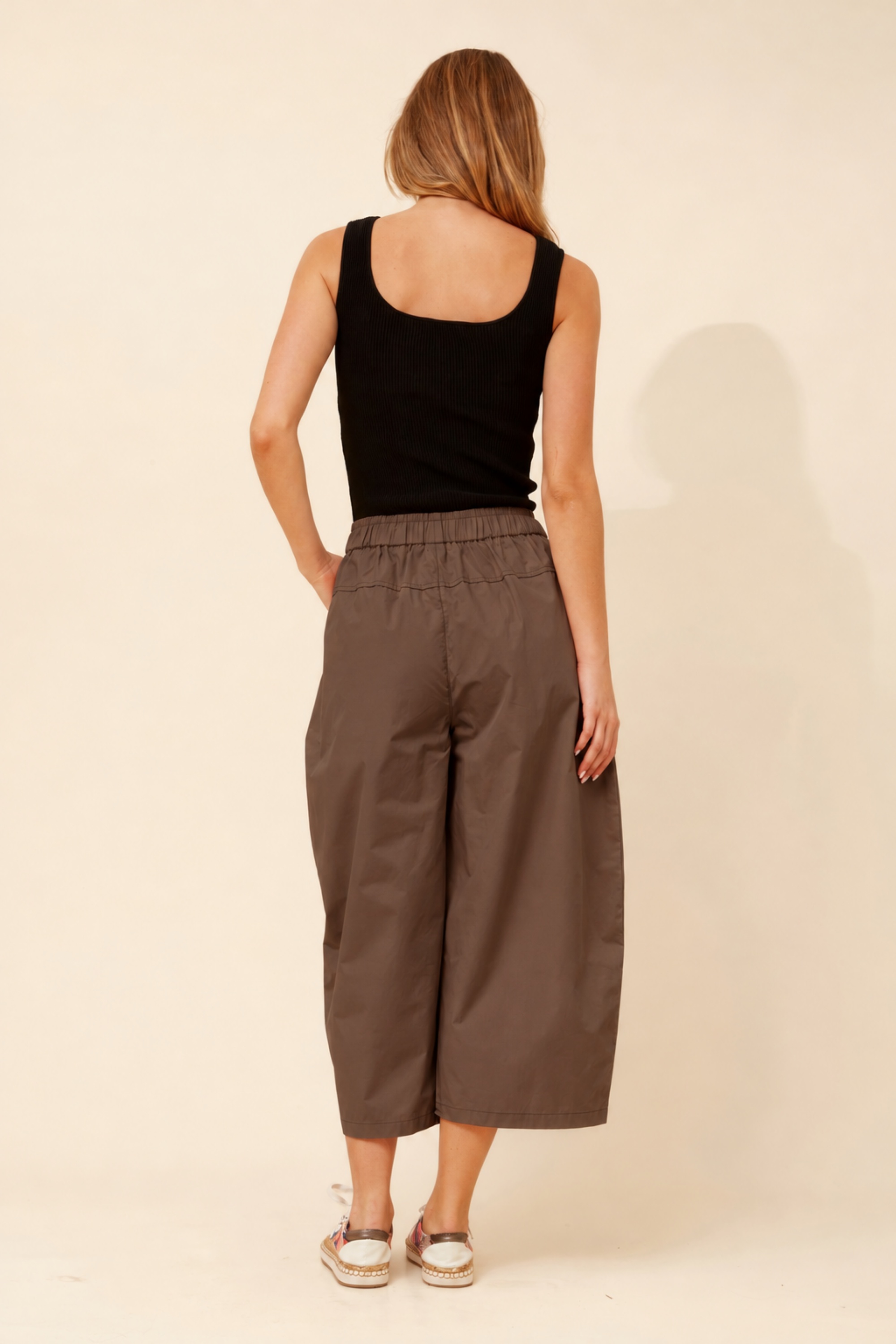 OLIVET SOLID BARREL PANTS