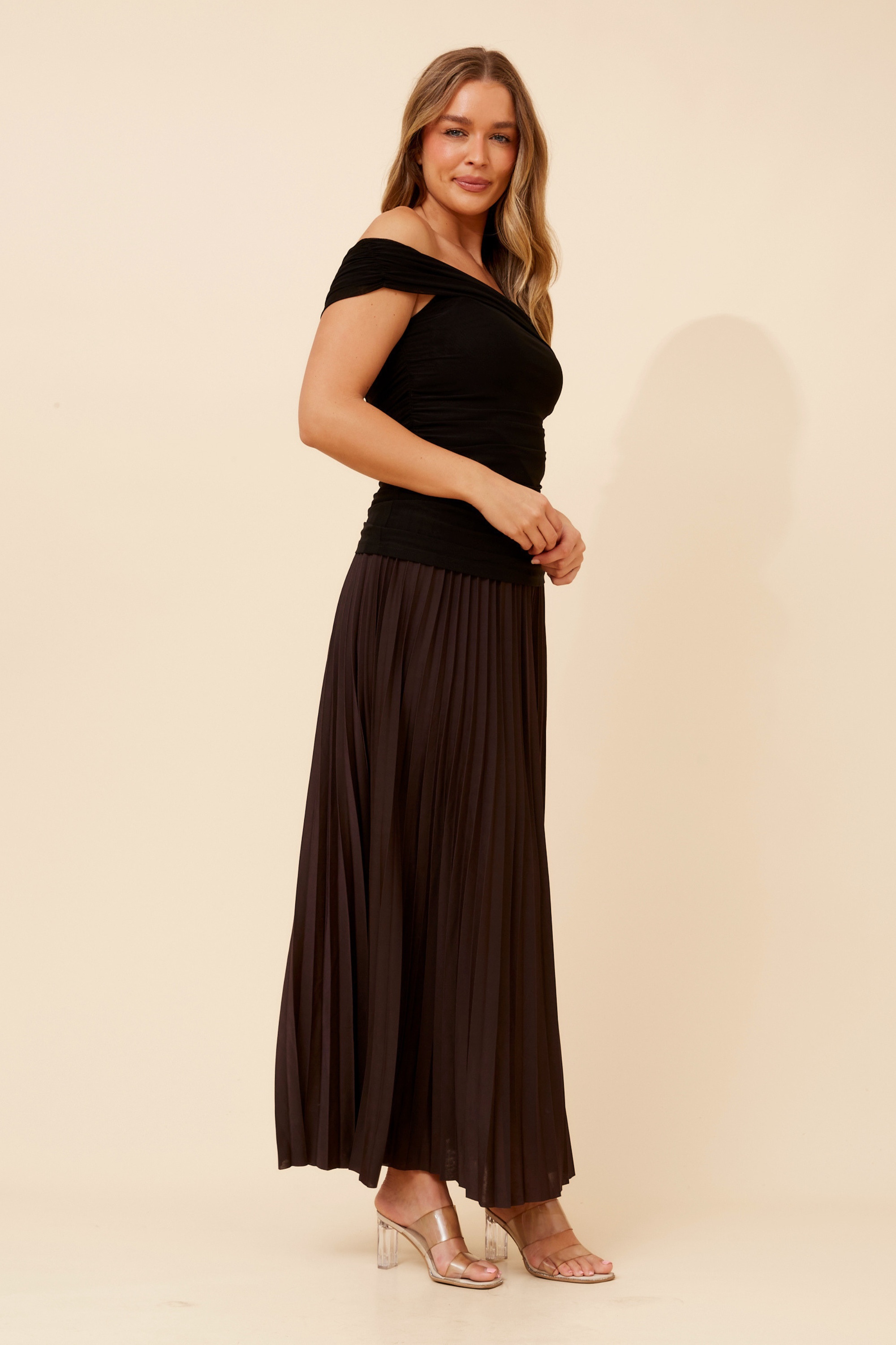 OMALA SOLID TOP