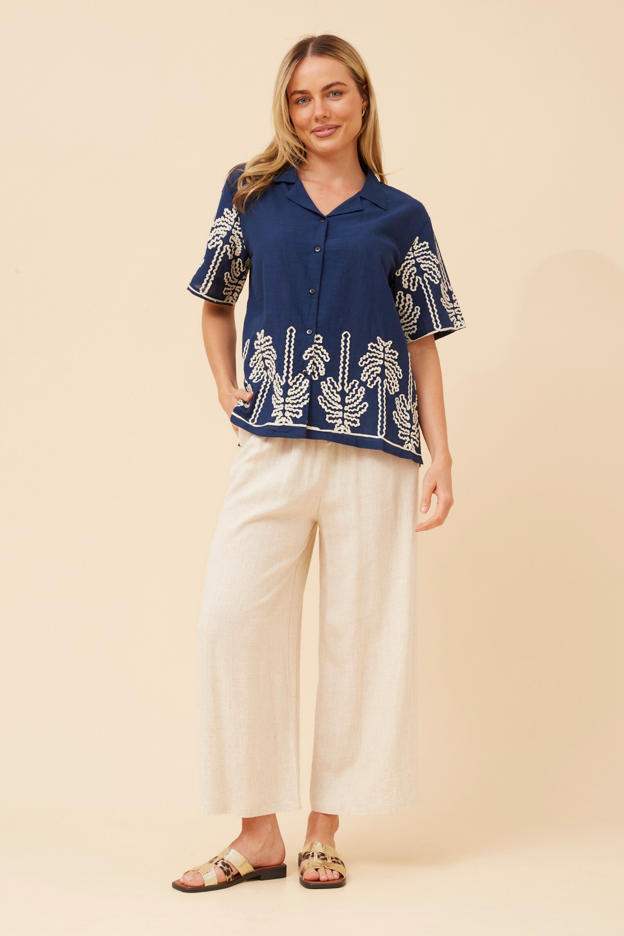OMYA PALM TREE EMBROIDERED TOP