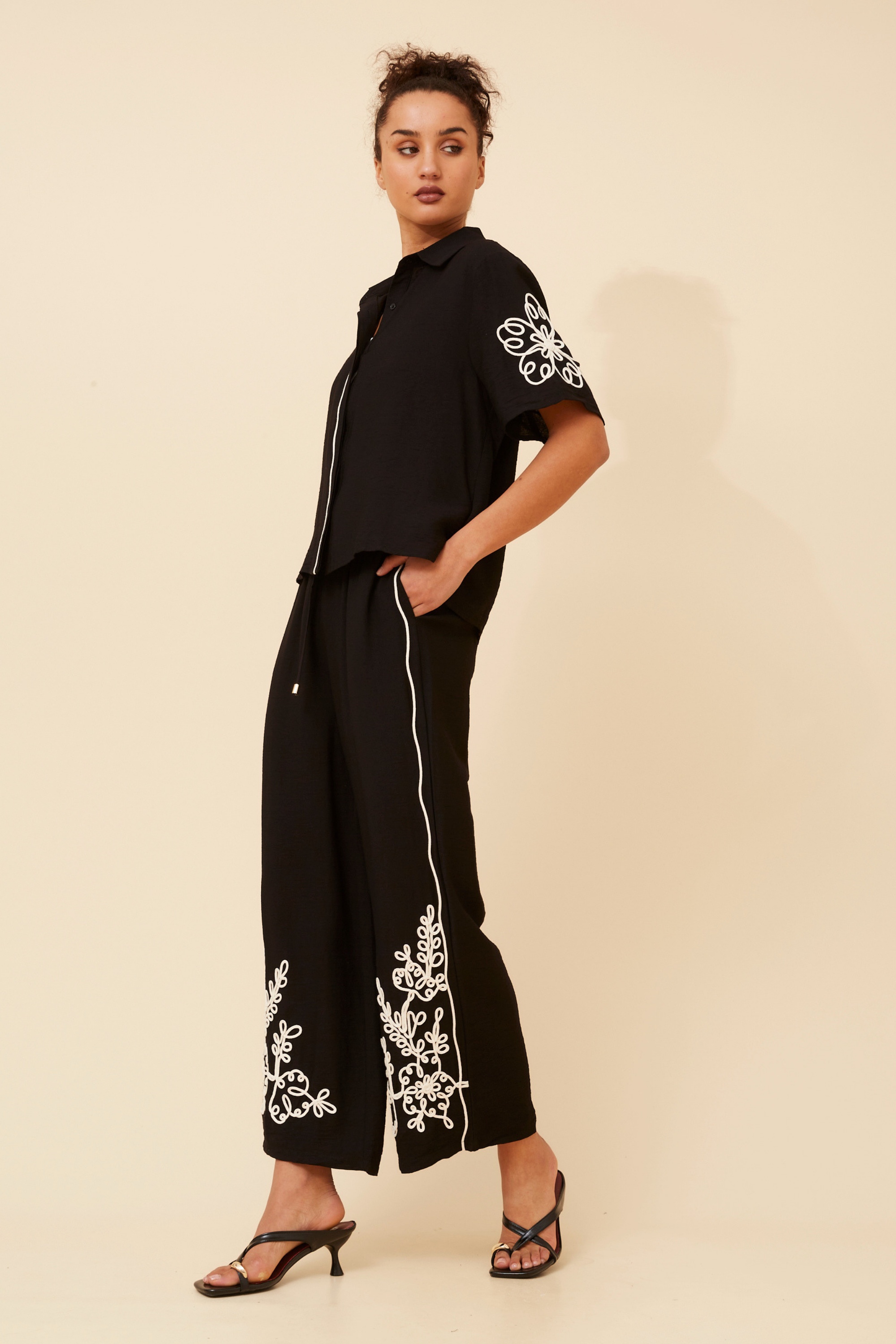 OREN EMBROIDERED WIDE LEG PANTS