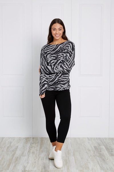 OVERSIZED ZEBRA PRINT TOP