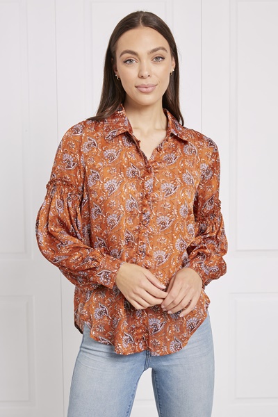 PAISLEY LANTERN SLEEVE BLOUSE