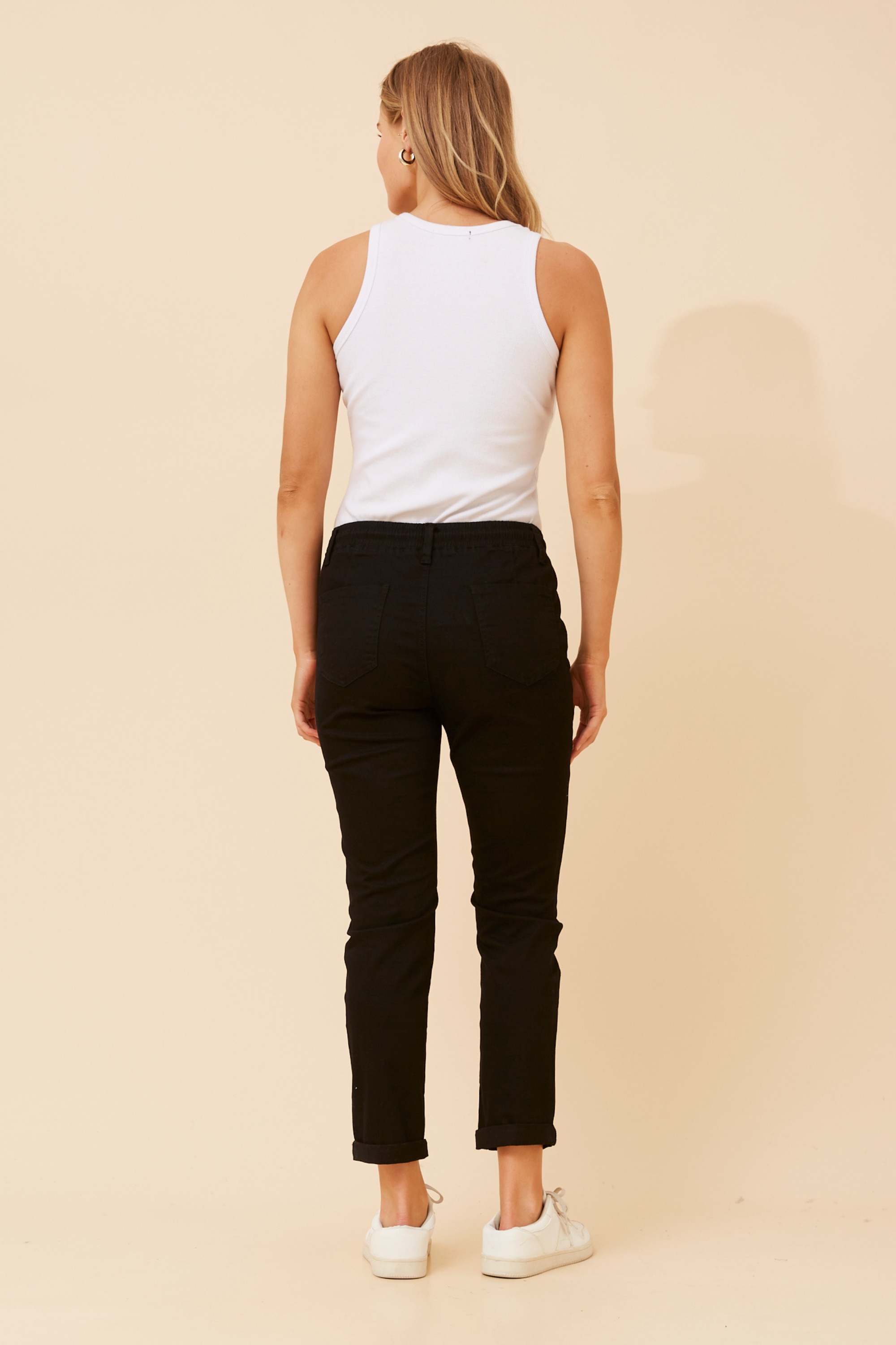 RAYNA SOLID JOGGER PANTS