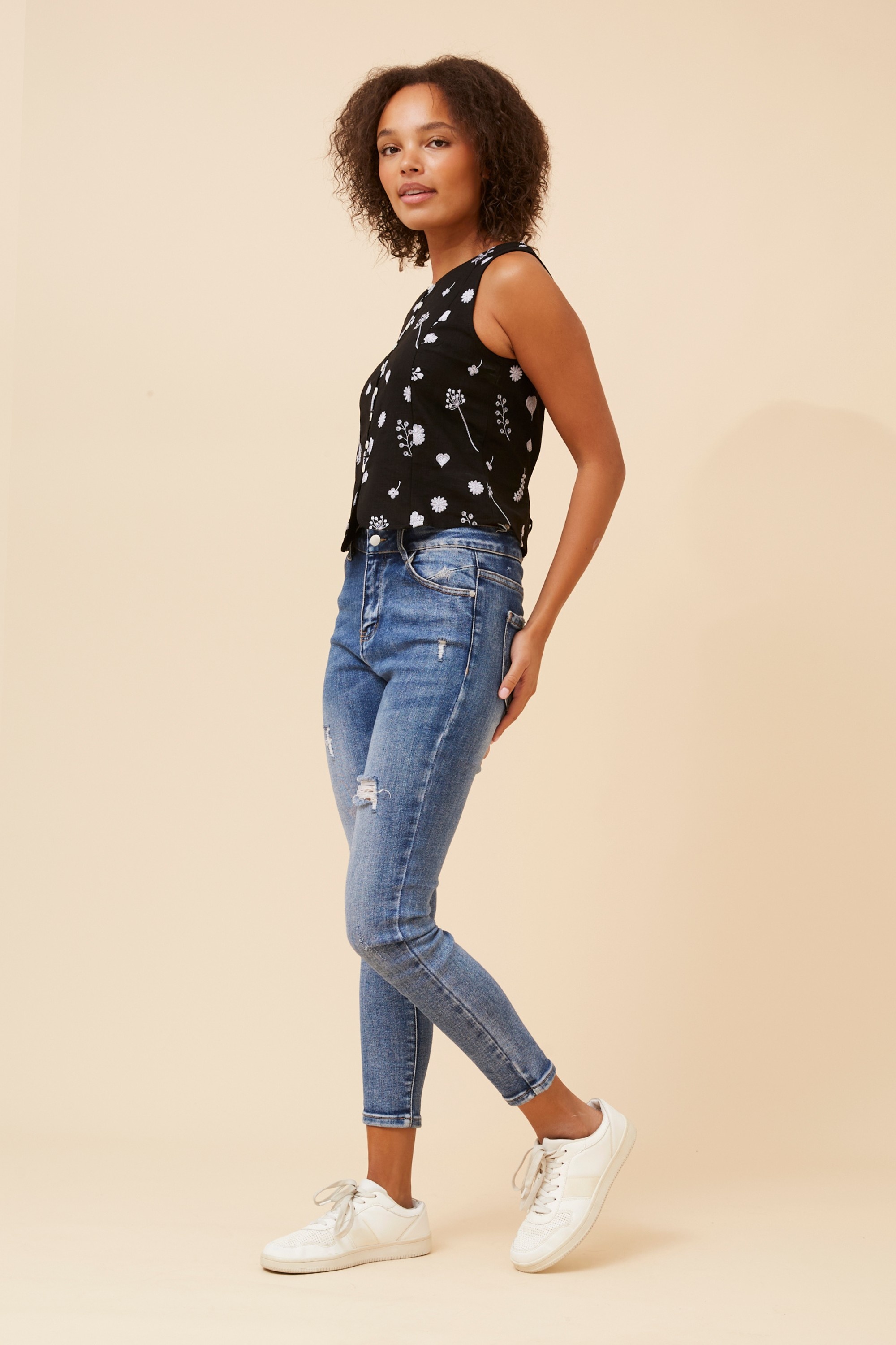 ROCH FLORAL EMBROIDERED VEST