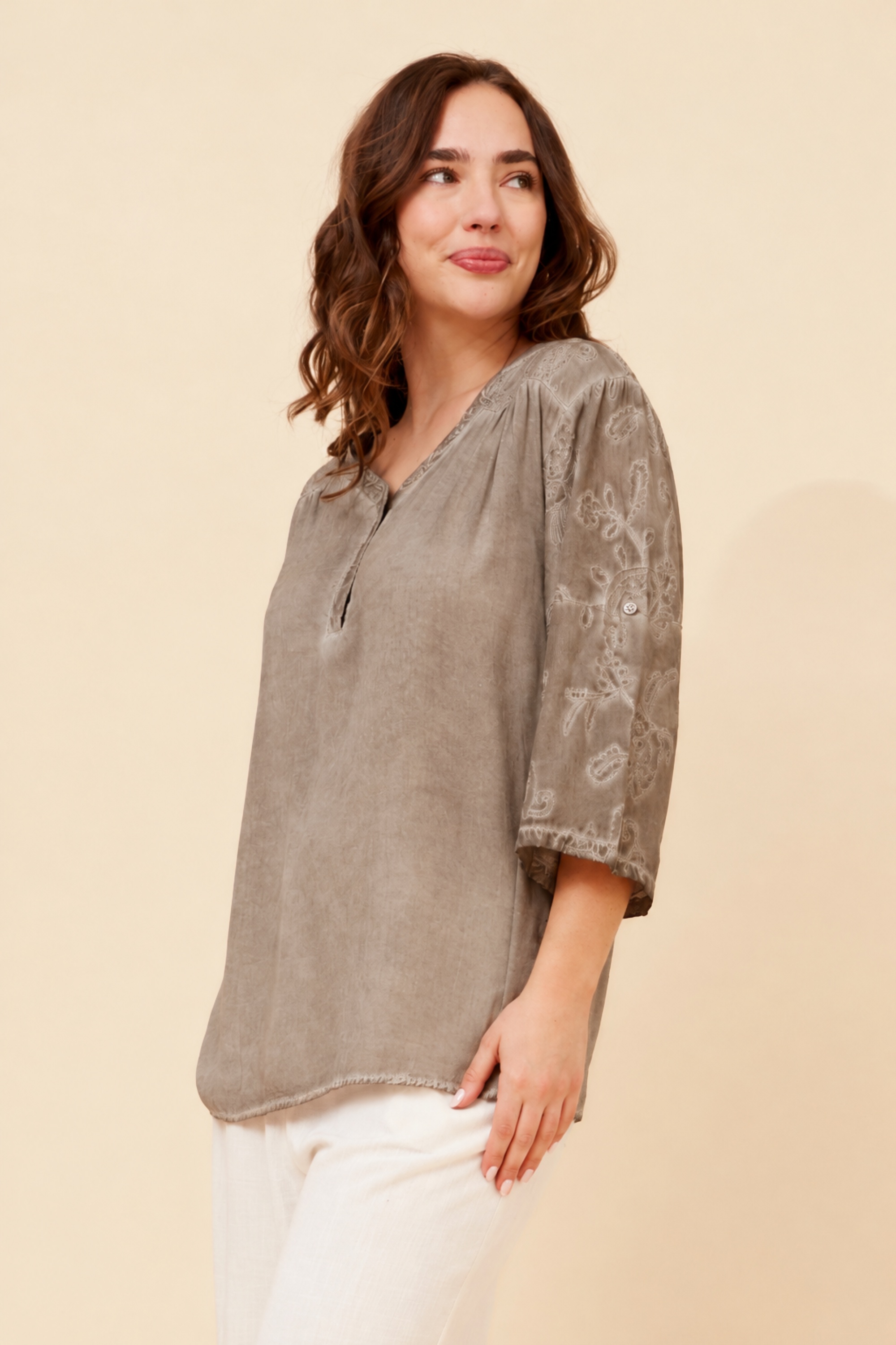 ROHAN EMBROIDERY TOP