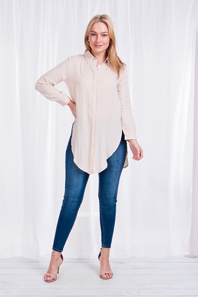 Roll-up sleeve longline shirt