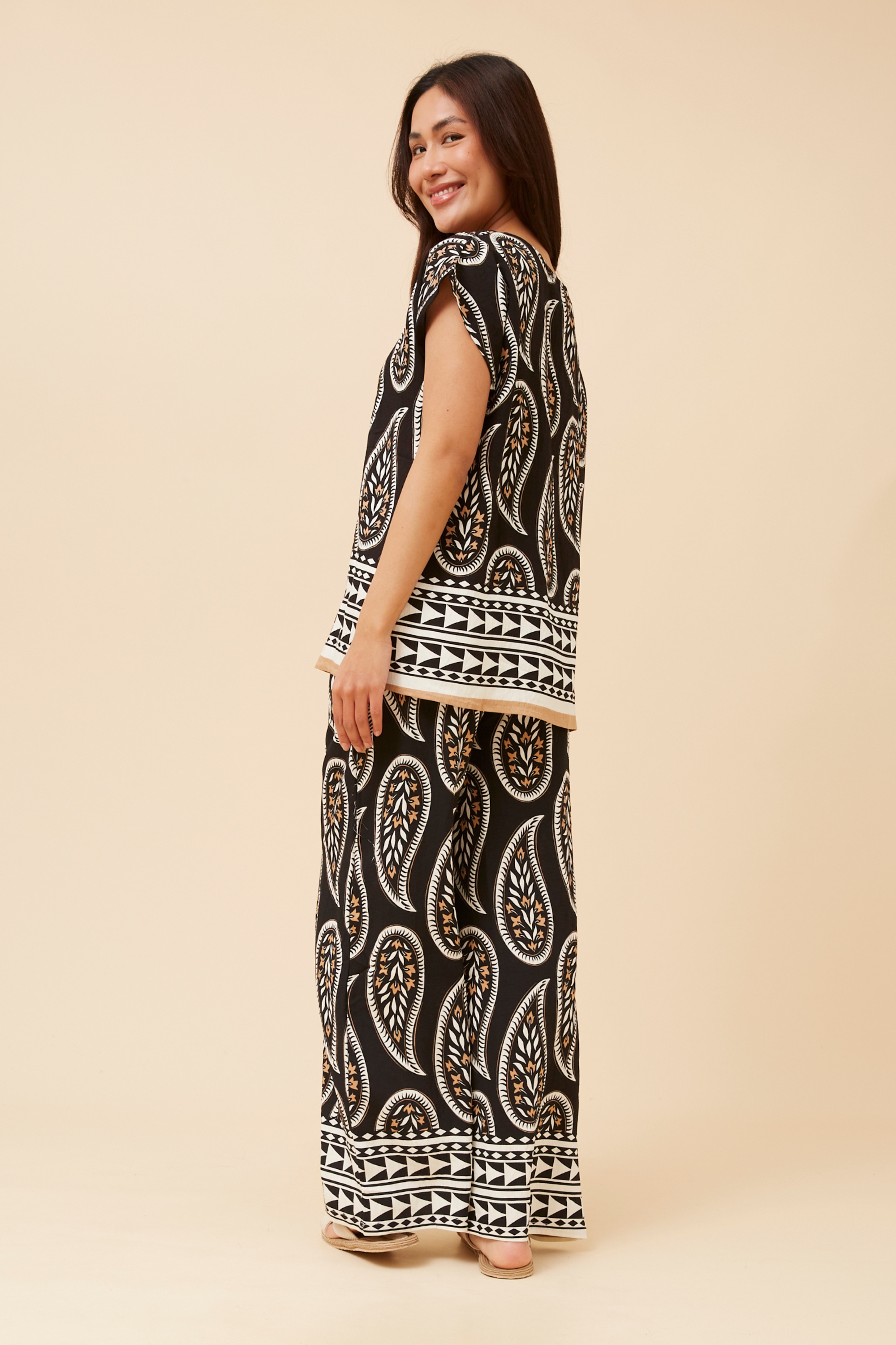 ROWYN PAISLEY TWO-PIECE SET