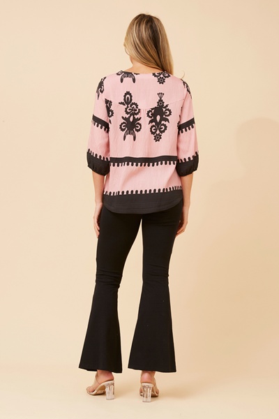 SHAE BORDER PRINT TOP