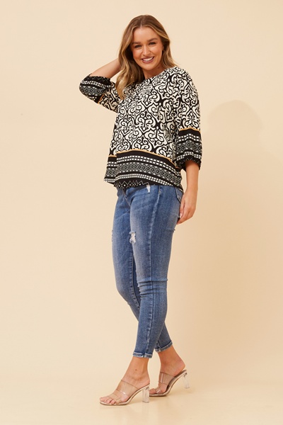 SHAE BORDER PRINT TOP