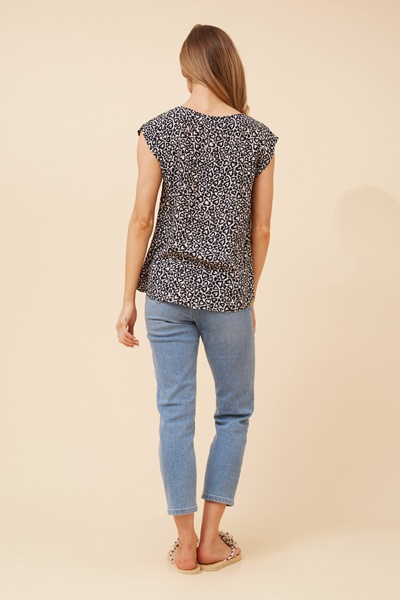 SHELLY HEART PRINT TOP