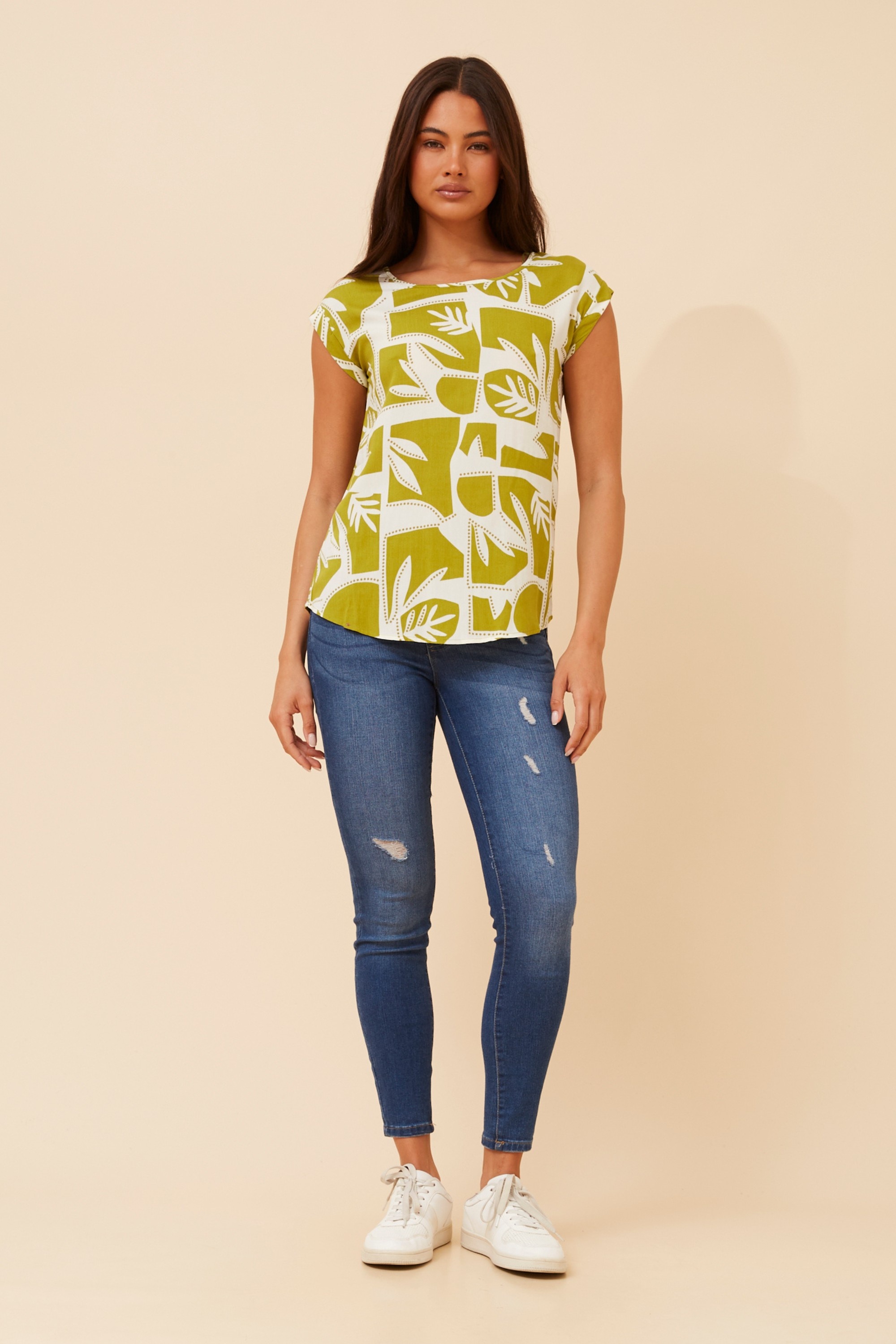 SHELLY LEAF PRINT SHELL TOP