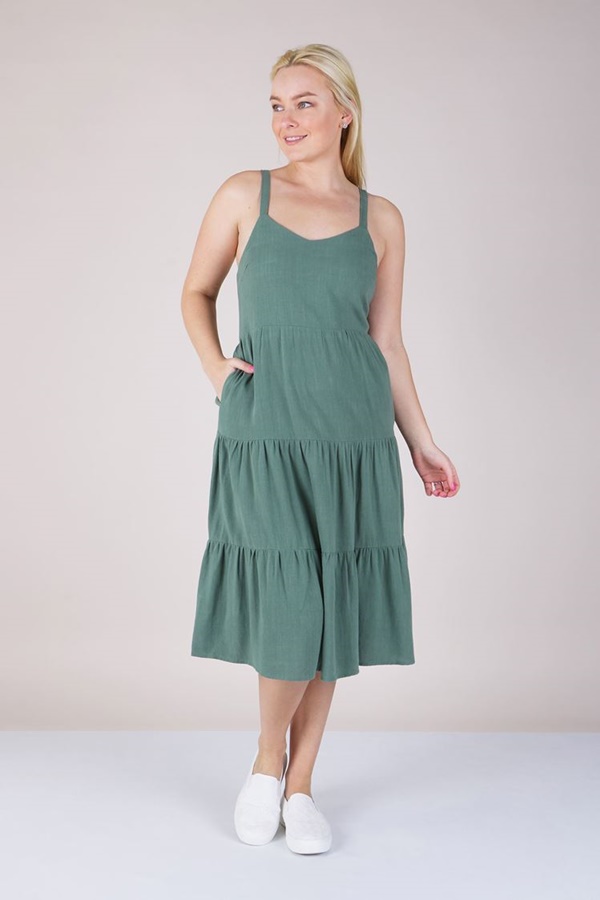 SHIRRING DETAIL TIERED MIDI DRESS SHIRRING DETAIL TIERED MIDI DRESS