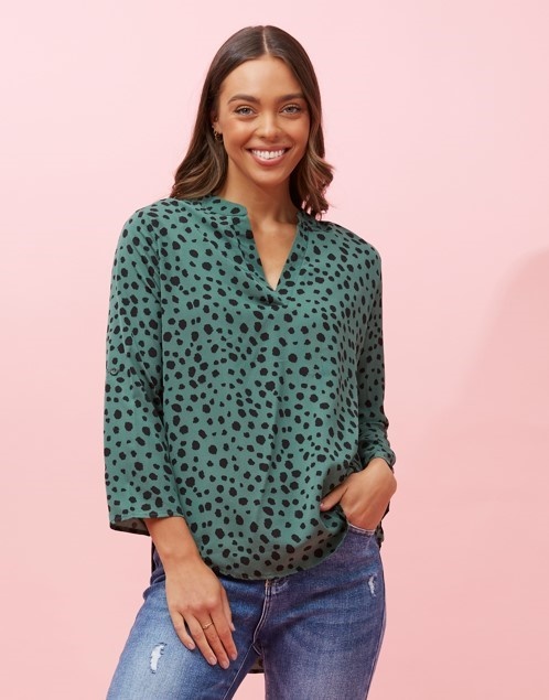 SPICY ANIMAL PRINT BLOUSE