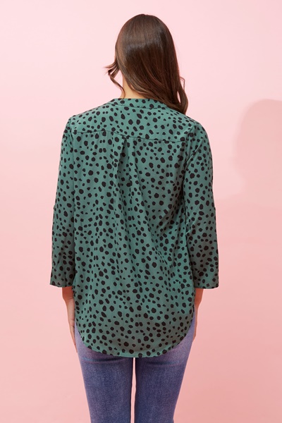 SPICY ANIMAL PRINT BLOUSE