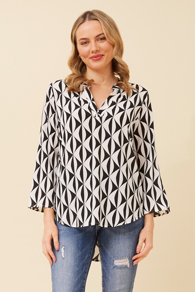 SPICY GEOMETRIC PRINT TOP