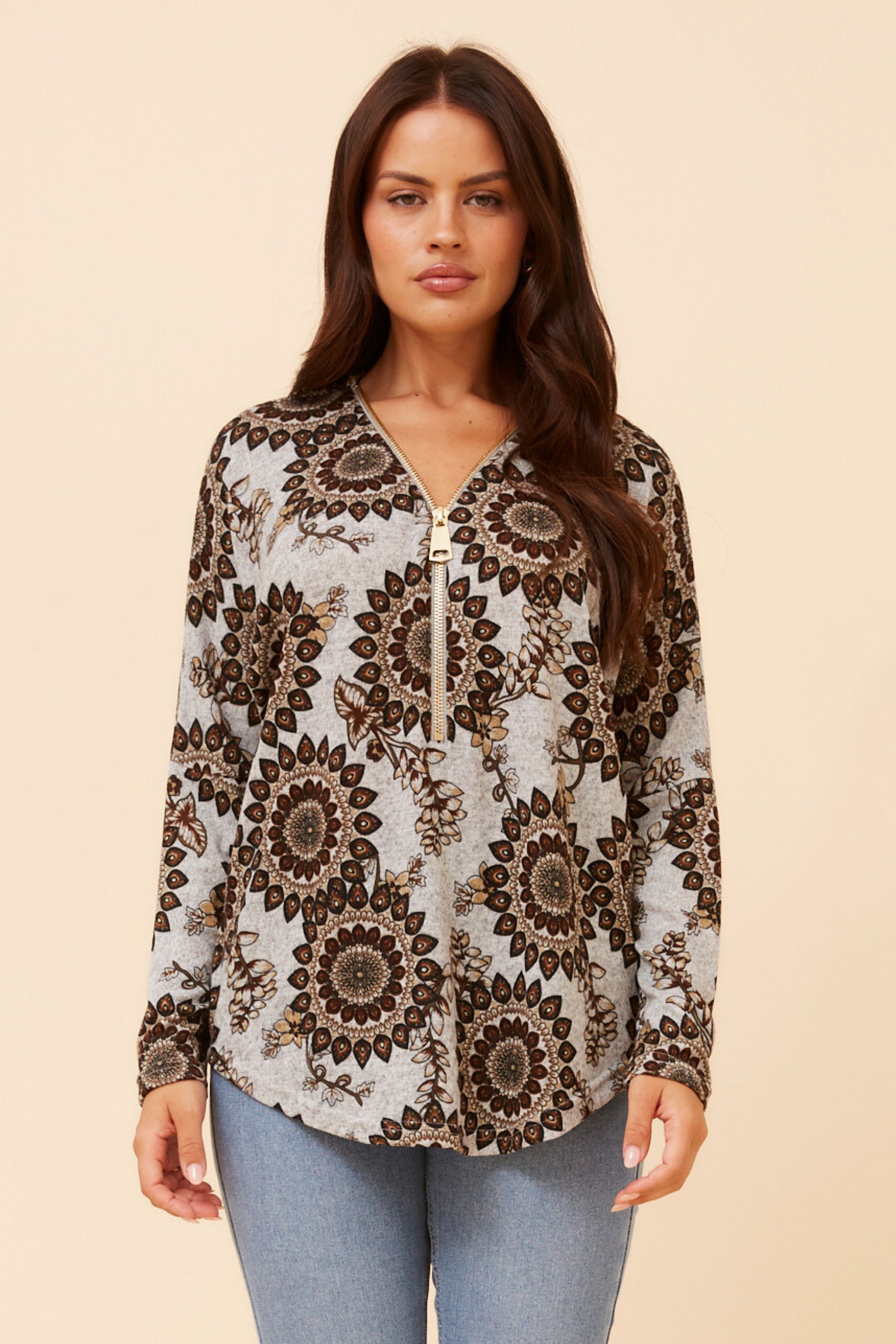 SUVI ABSTRACT PRINT TOP