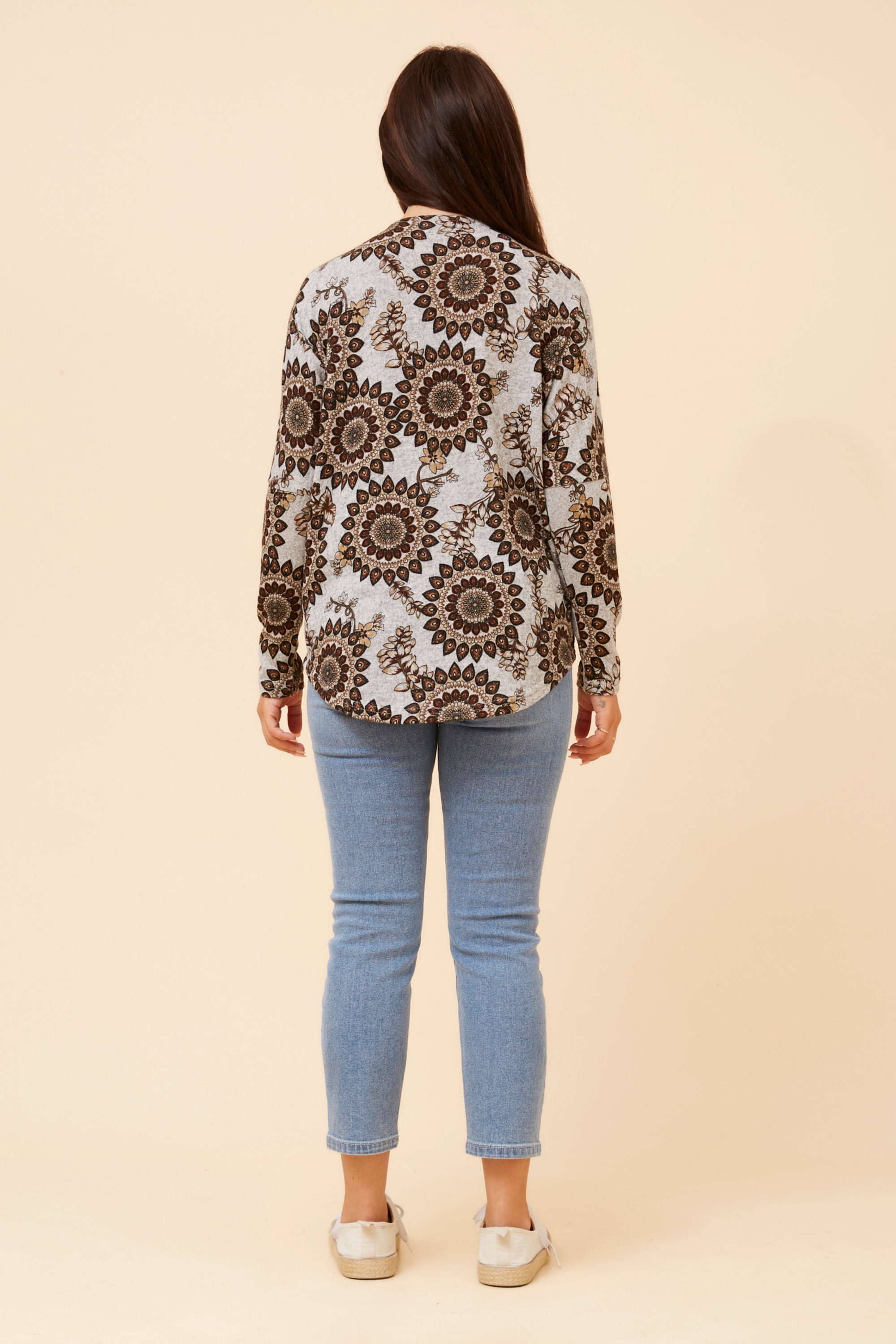 SUVI ABSTRACT PRINT TOP