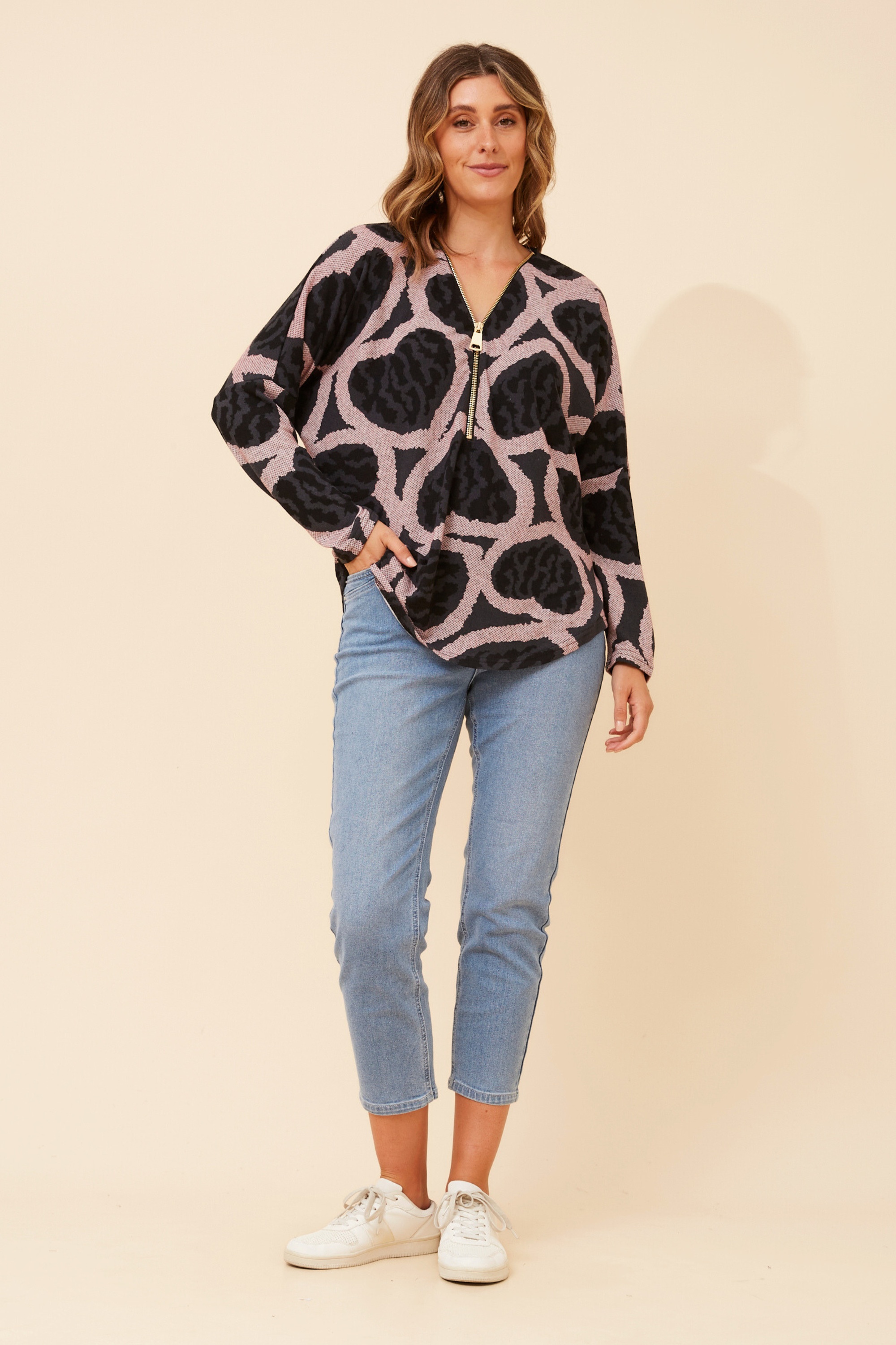 SUVI HEART PRINT TOP