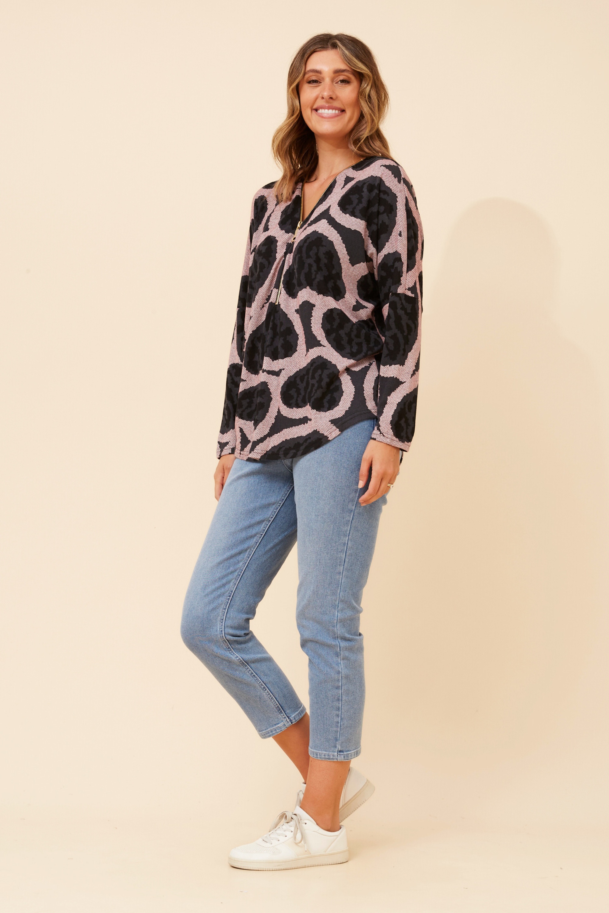 SUVI HEART PRINT TOP