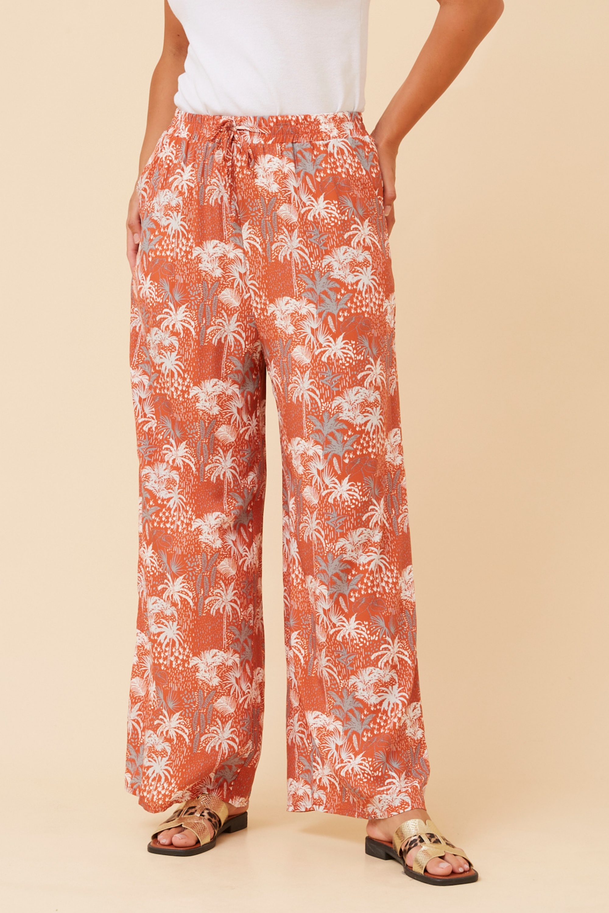 SUZZEL PALM TREE PRINT PANTS