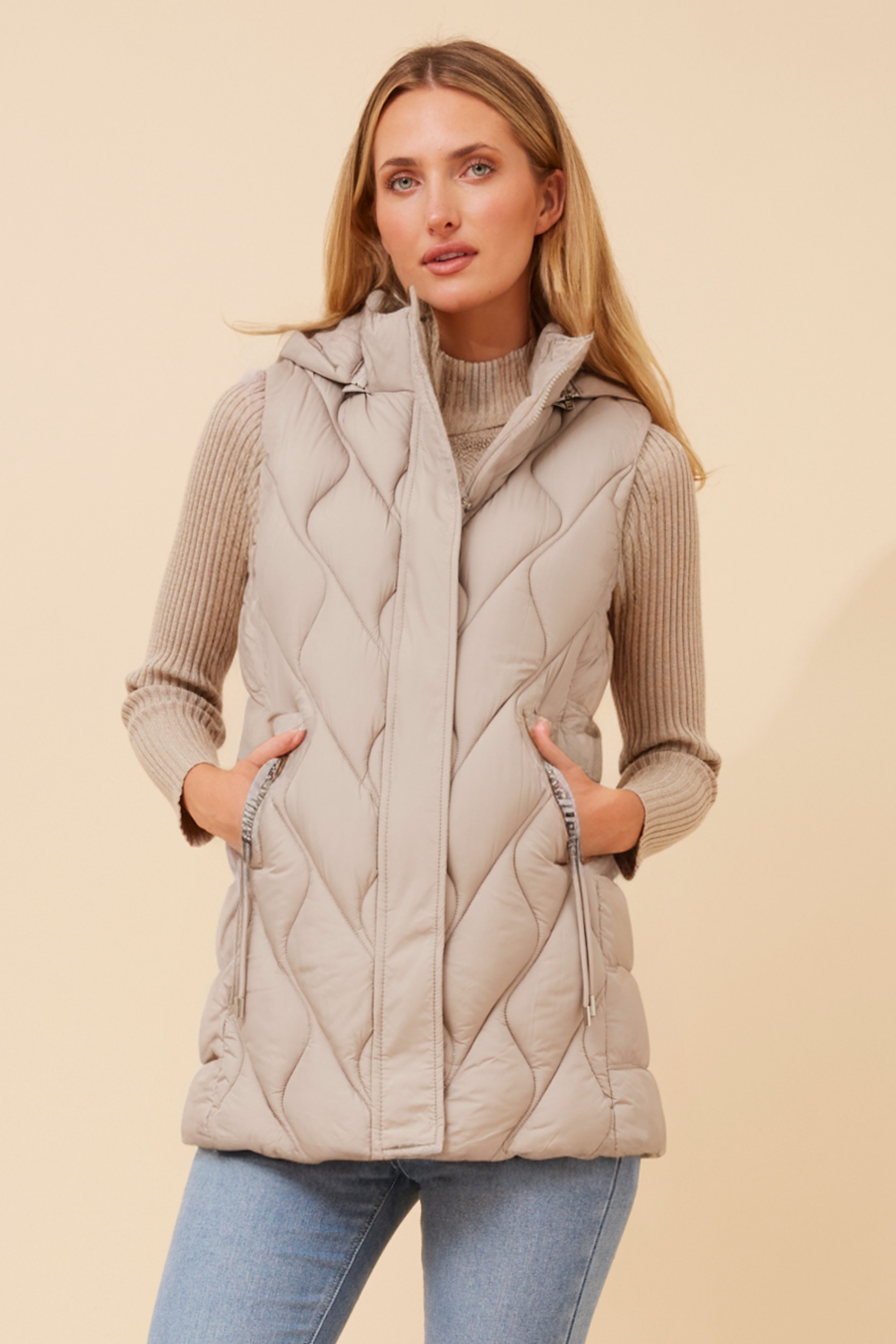 TILBA SOLID PUFFER VEST