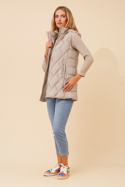 TILBA SOLID PUFFER VEST