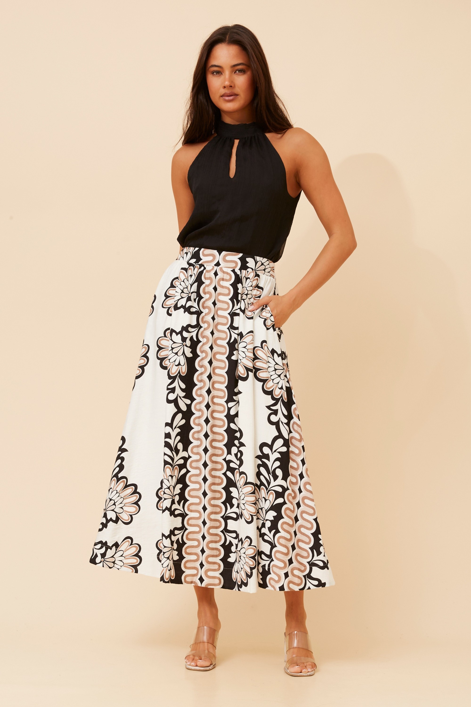 TOSCA BORDER PRINT MAXI SKIRT