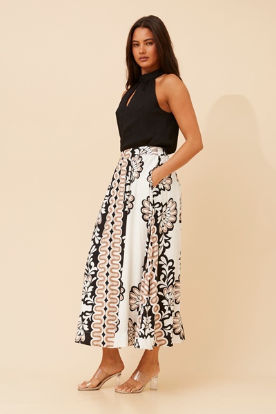 TOSCA BORDER PRINT MAXI SKIRT