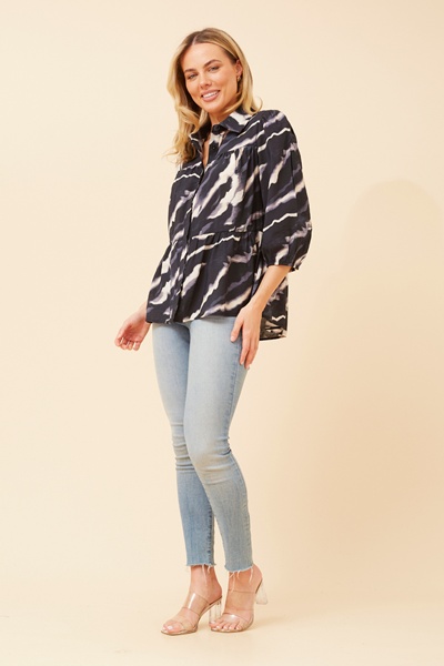 VONDA ABSTRACT PRINT SHIRT