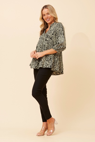 WEAVER ANIMAL PRINT TOP