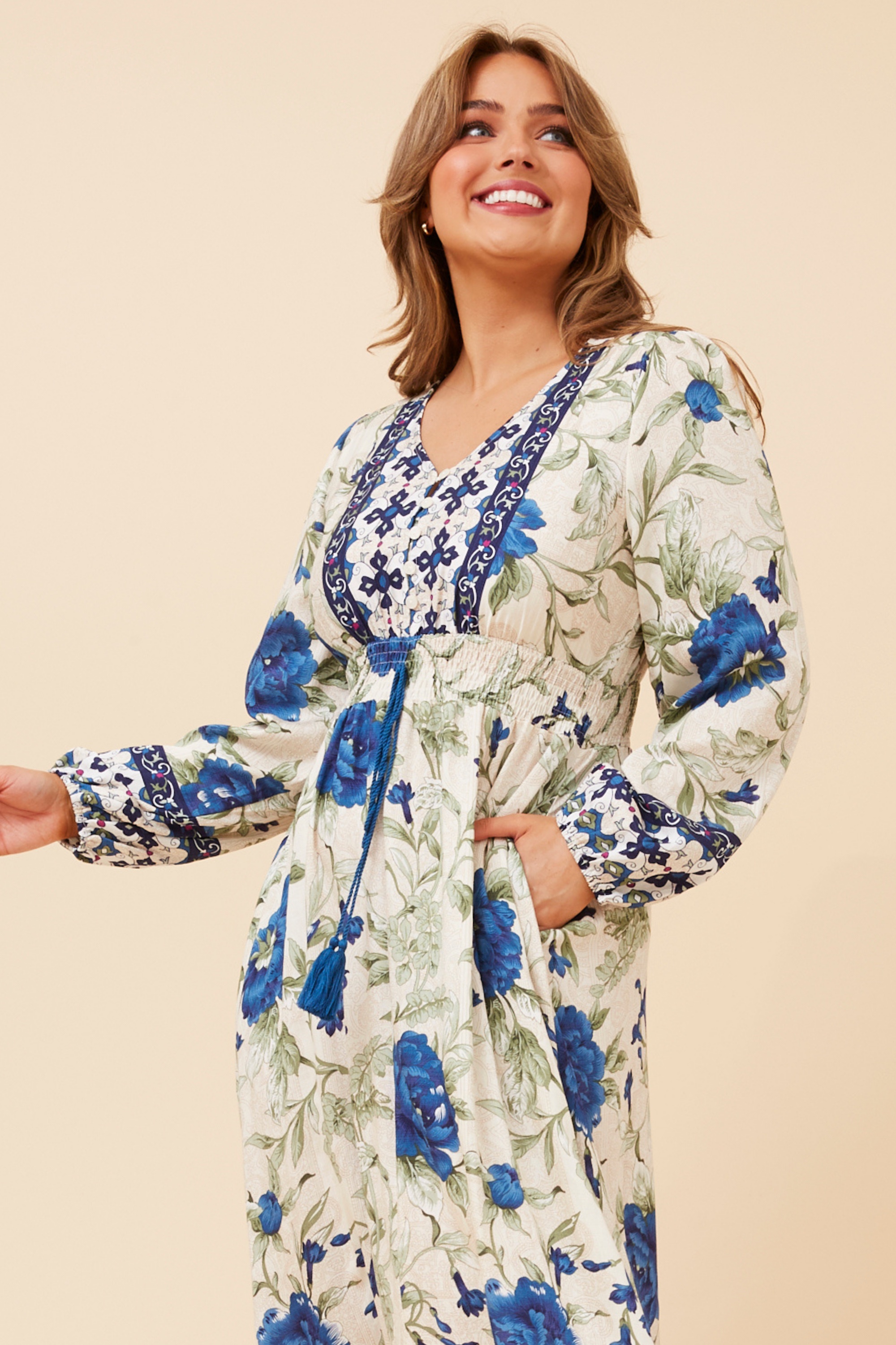 WESLIE BORDER PRINT MAXI DRESS