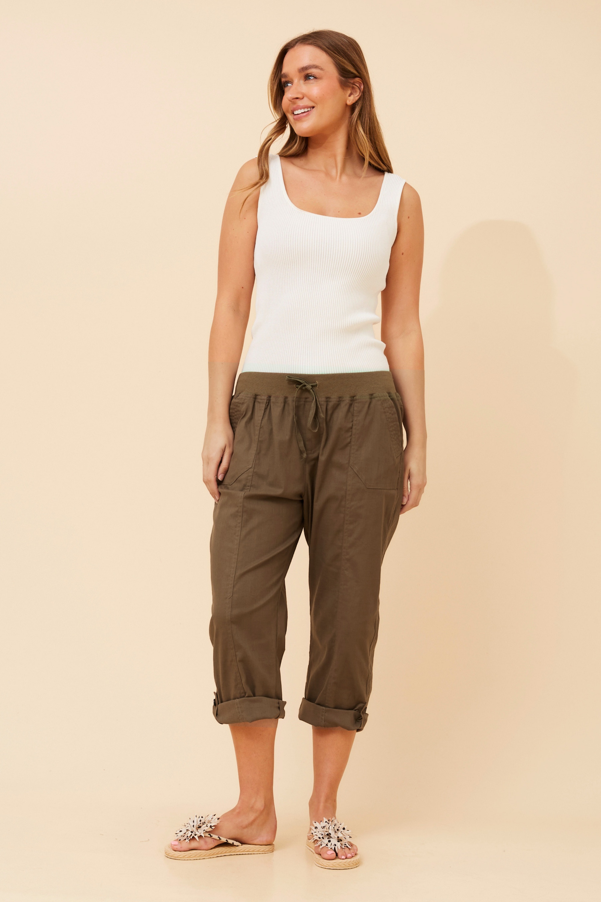 YOLLIE SOLID CROP PANTS