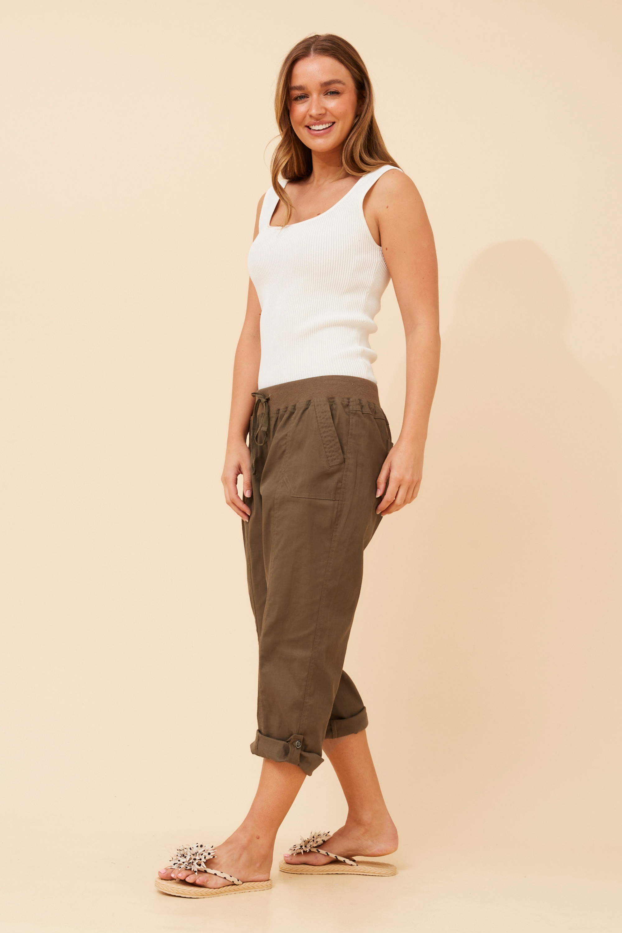 YOLLIE SOLID CROP PANTS