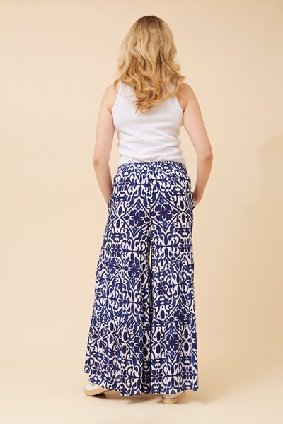 ZAELIA ARABESQUE PRINT PANTS