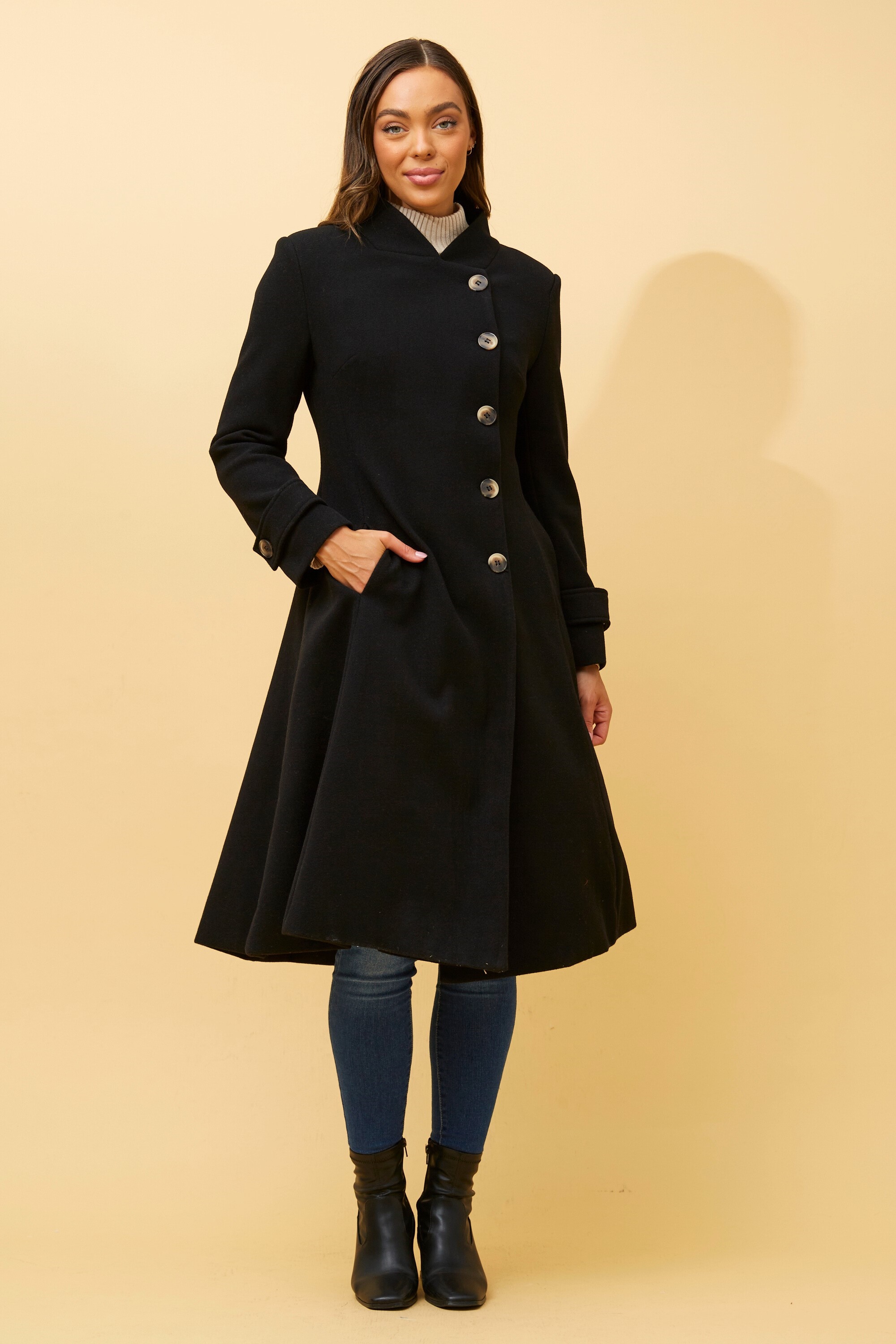 ZENITH BUTTON CLOSURE COAT