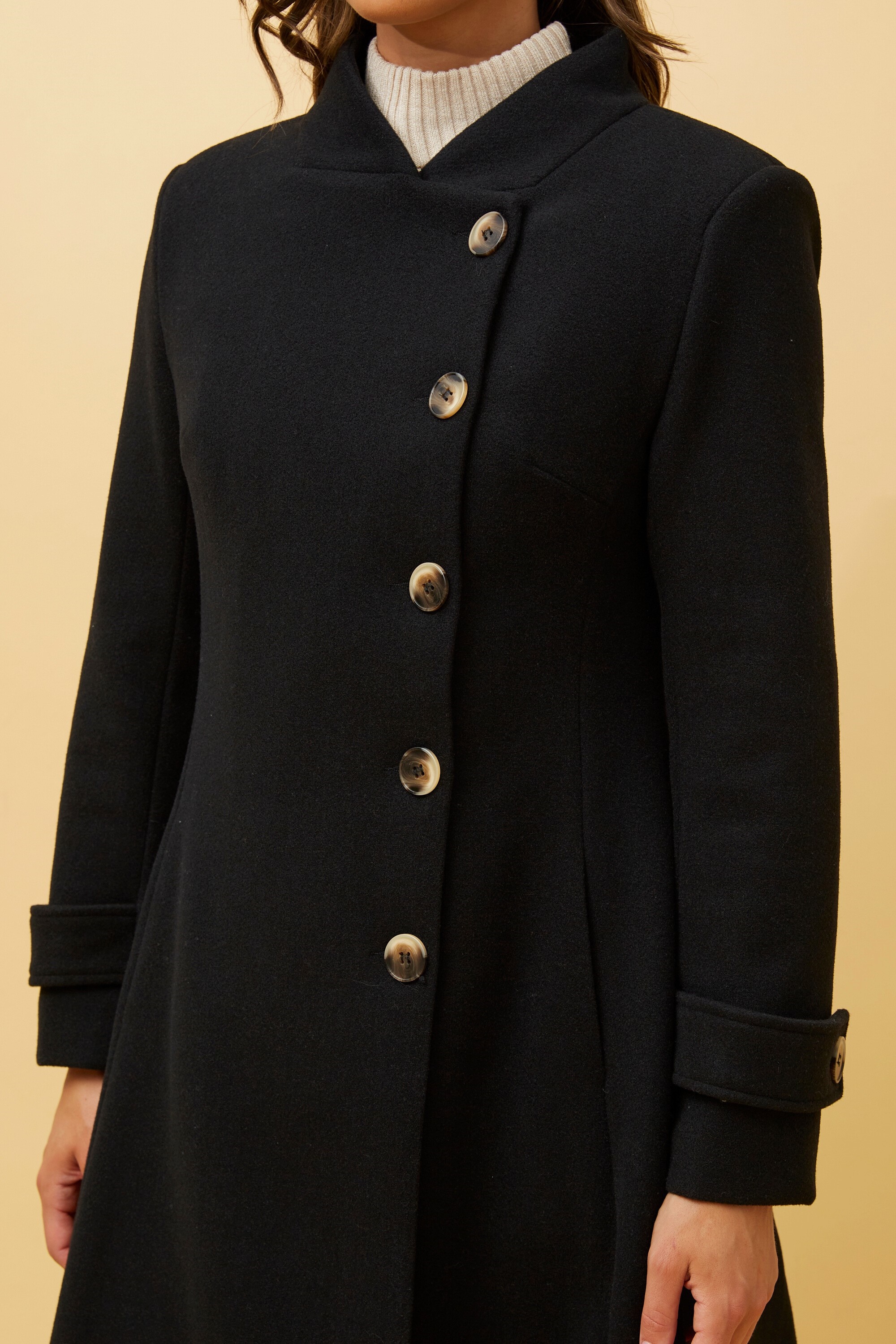 ZENITH BUTTON CLOSURE COAT