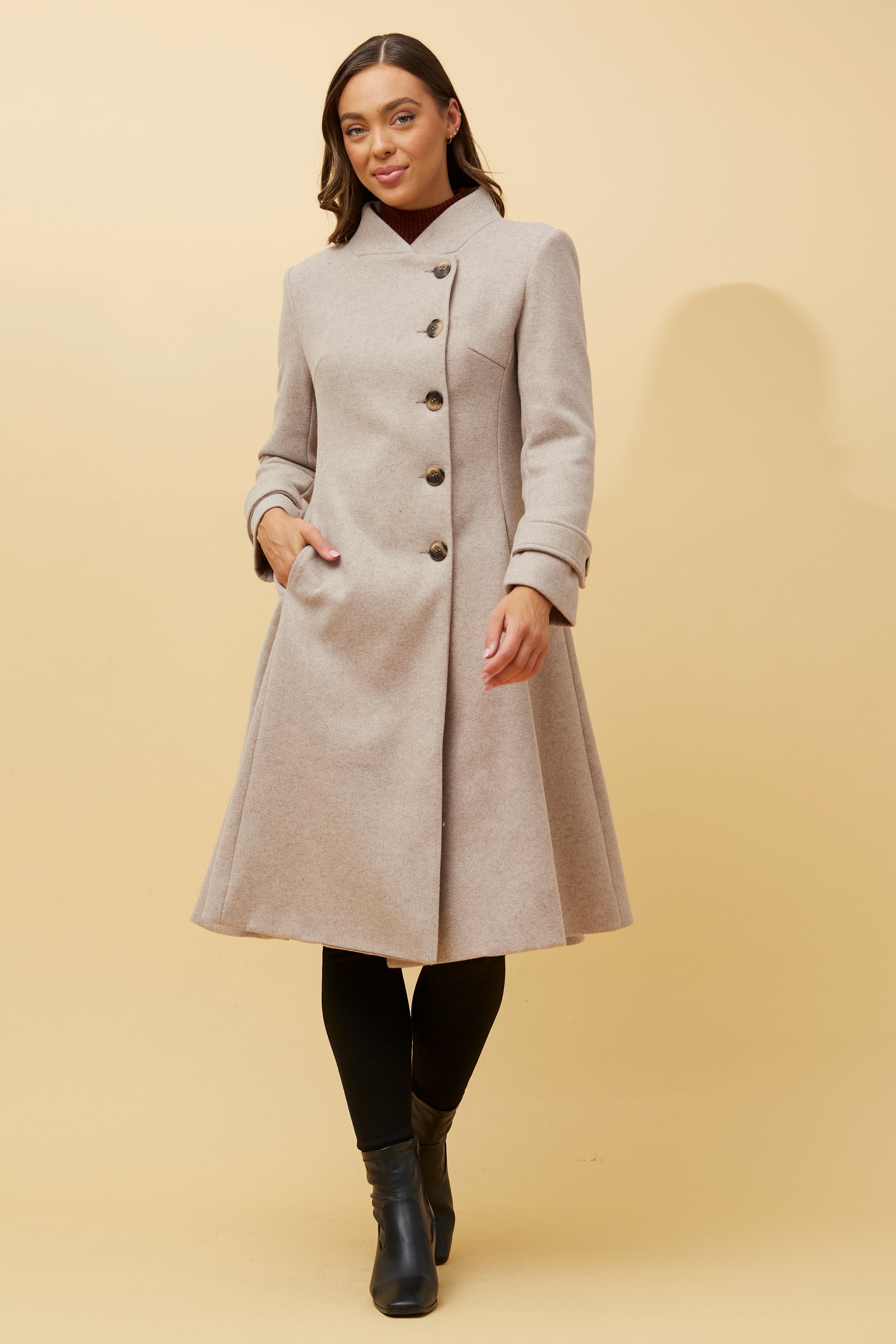 ZENITH BUTTON CLOSURE COAT