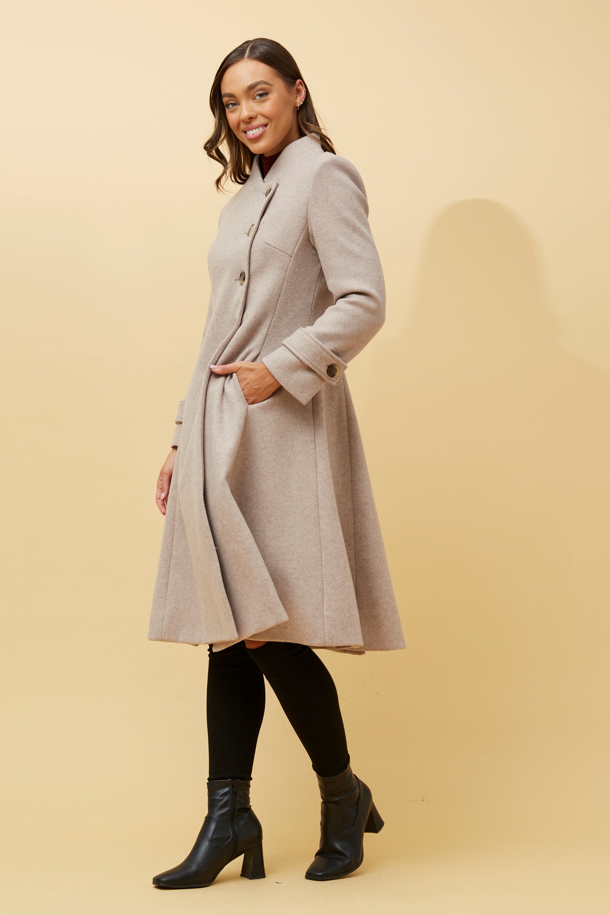 ZENITH BUTTON CLOSURE COAT